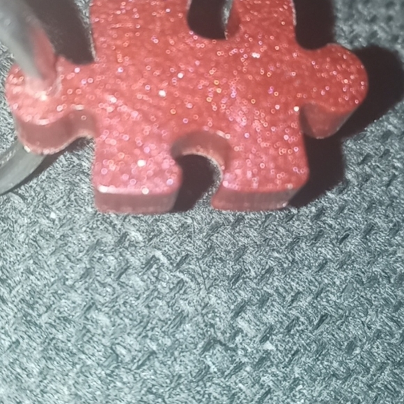 Puzzle piece keychain - Picture 2 of 4